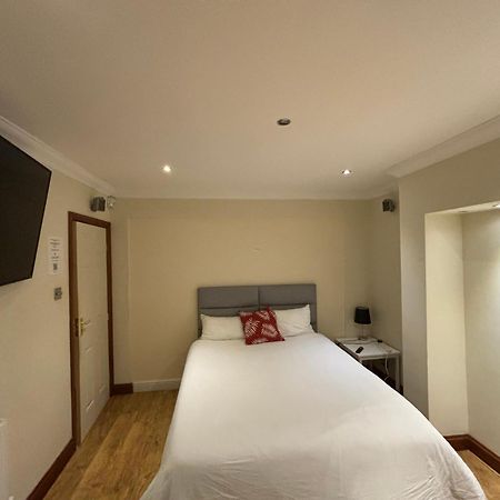 Shared House On Southmead Otel Bristol Dış mekan fotoğraf
