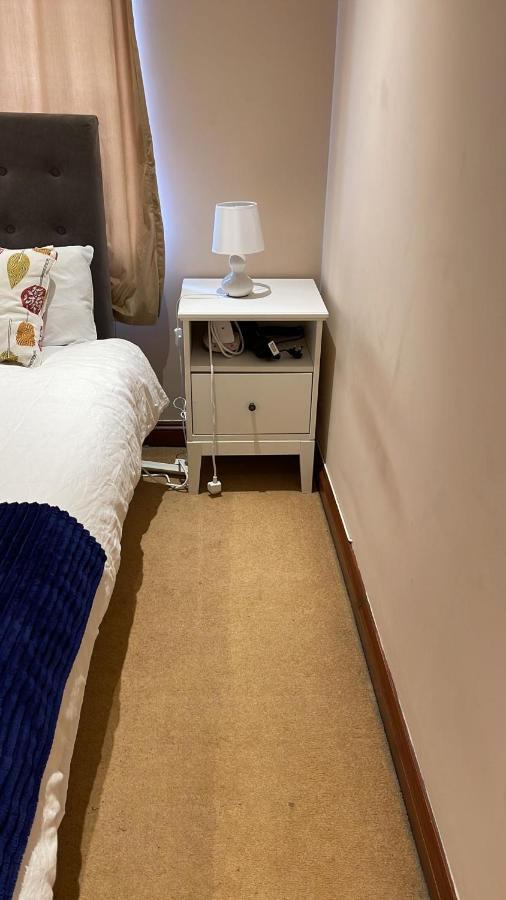 Shared House On Southmead Otel Bristol Dış mekan fotoğraf