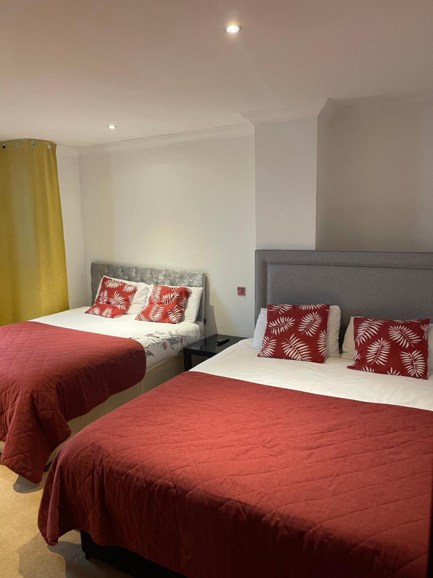 Shared House On Southmead Otel Bristol Dış mekan fotoğraf