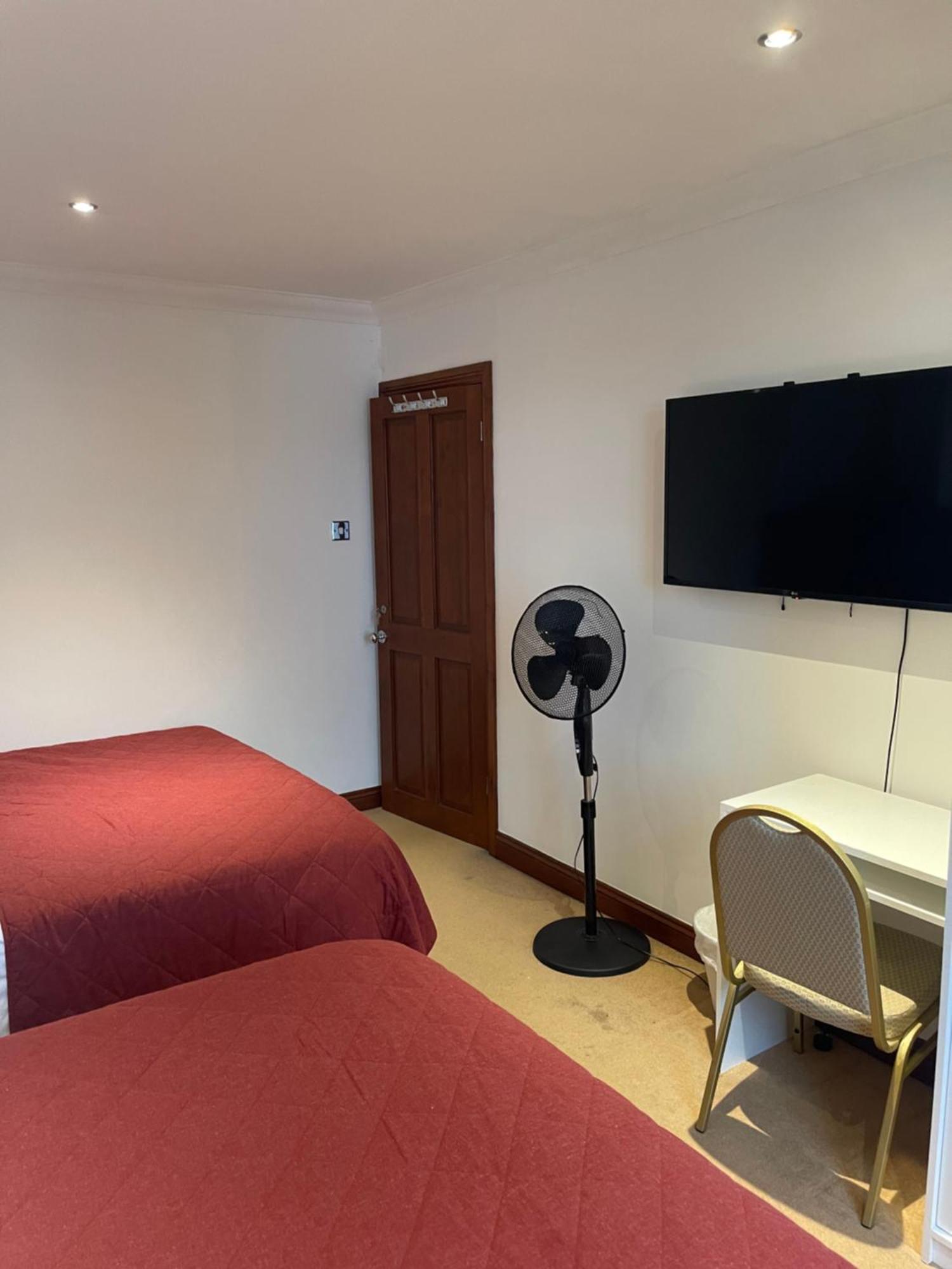 Shared House On Southmead Otel Bristol Dış mekan fotoğraf