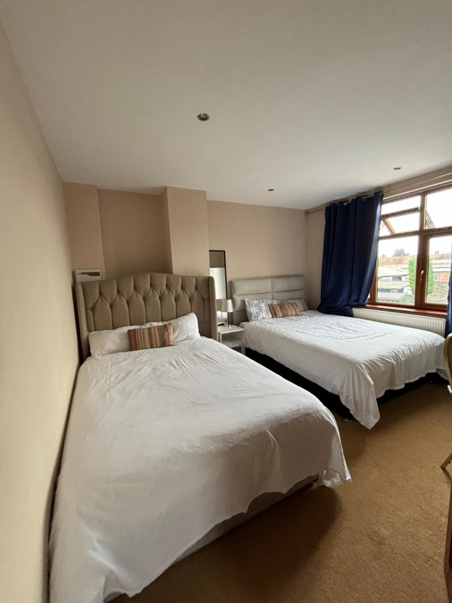 Shared House On Southmead Otel Bristol Dış mekan fotoğraf