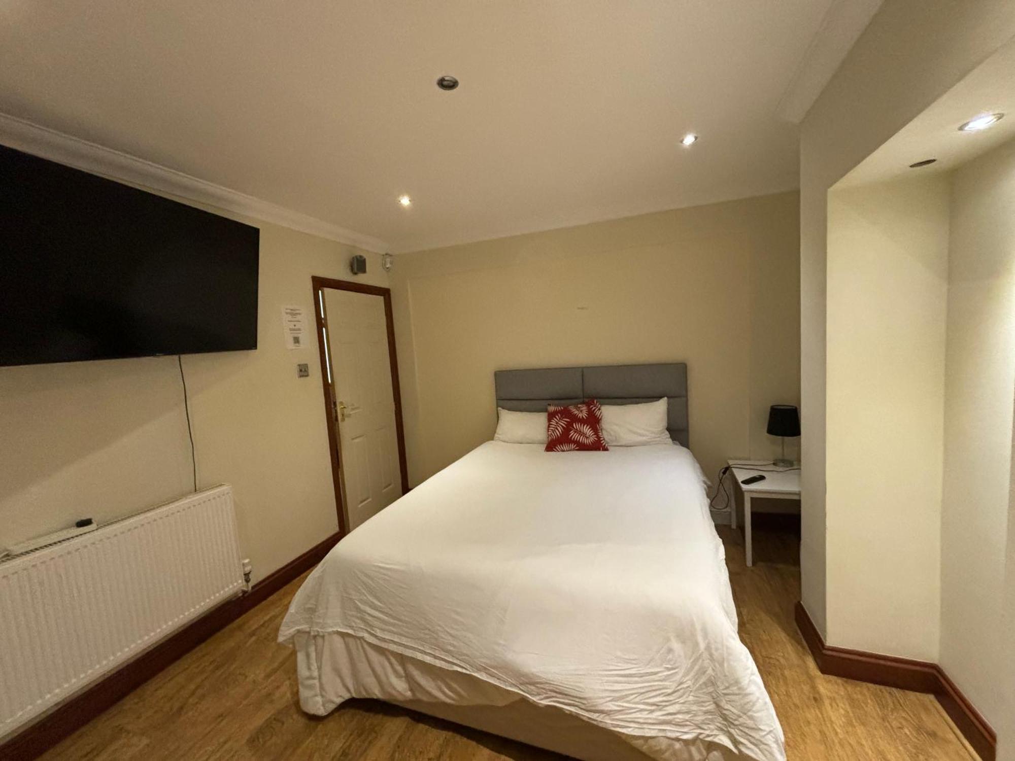 Shared House On Southmead Otel Bristol Dış mekan fotoğraf